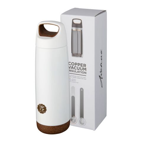 Werbeartikel Valhalla 600 ml Isolierflasche Kupfer-Vakuum 12h heiss/48h kalt mit Kork-Details & Anti-Rutsch-Boden – weiss – mit Logo bedruckt