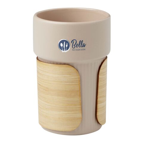 Werbeartikel Fika 340 ml Coffee-to-go Kaffeebecher aus Keramik mit Bambushülle & Deckel aus nachhaltigem Holz – Oatmeal – mit Logo bedruckt