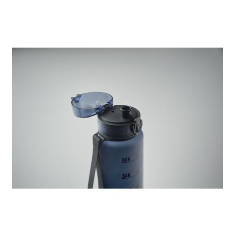 Werbeartikel Sport-Trinkflasche RPET 1L – marineblau – mit Logo bedruckt