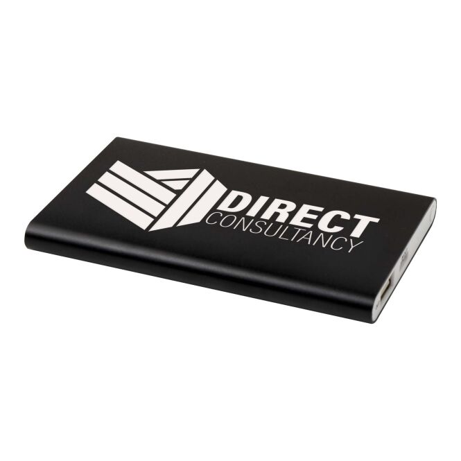 Kundengeschenk Powerbank Pep – schwarz – lasergraviert 48h Express-Gravur 4000 mAh 10W USB-C nachhaltig für das Mitarbeiter-Onboarding