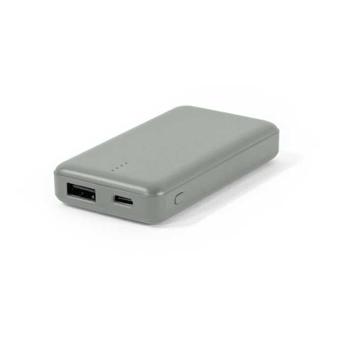 Premium-Werbeartikel Powerbank SHERYL – grau – mit Logo bedruckt 4.000 mAh 10W USB-C Nachhaltig recycelt für das Mitarbeiter-Onboarding