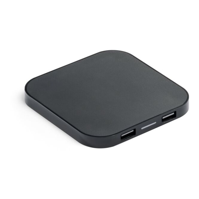 Kundengeschenk Wireless Charger CAROLINE – schwarz – mit Logo bedruckt 15W 90x90x10mm 2x USB-A nachhaltig für das Homeoffice