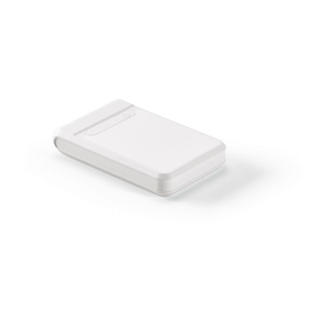 Firmengeschenk Powerbank Ampx – weiss – mit Logo bedruckt 6000 mAh 18W USB-C nachhaltig aus rABS für das Mitarbeiter-Onboarding