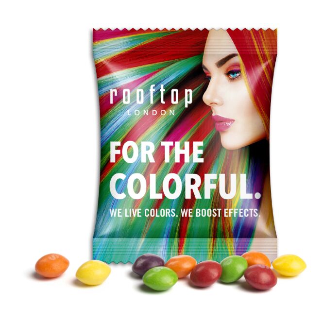 Streuartikel Skittles Tütchen – regenbogenfarben – mit Werbeaufdruck für Messen und Events zur Kundengewinnung und als Geschenk für das Team