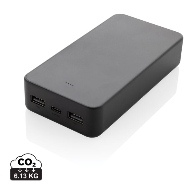 Firmengeschenk Boostcore Powerbank 20.000 mAh – schwarz – mit Logo bedruckt nachhaltig recycelt USB-C Anschlüsse für das Mitarbeiter-Onboarding