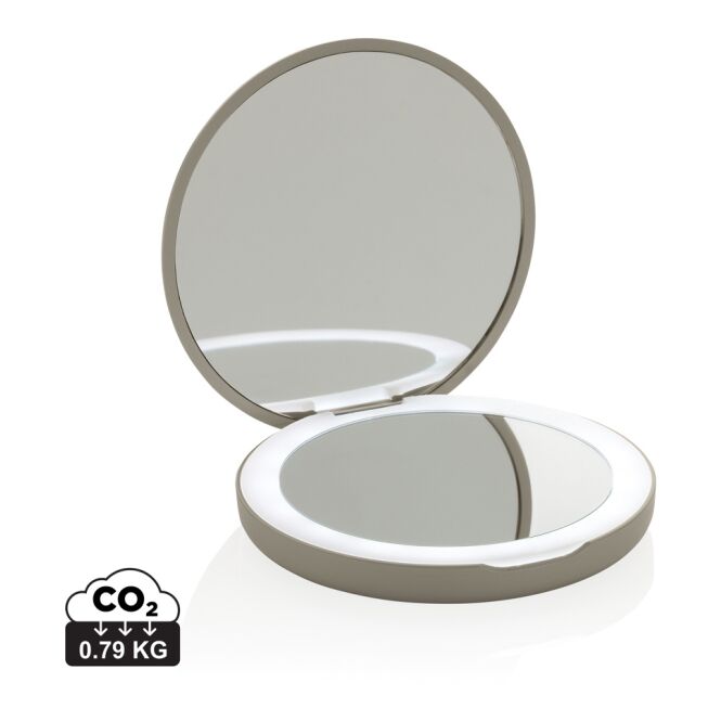 Mitarbeitergeschenk Kosmetikspiegel Lumora – beige – mit Logodruck 46% recyceltes ABS 300mAh Akku USB-C nachhaltiges Accessoire