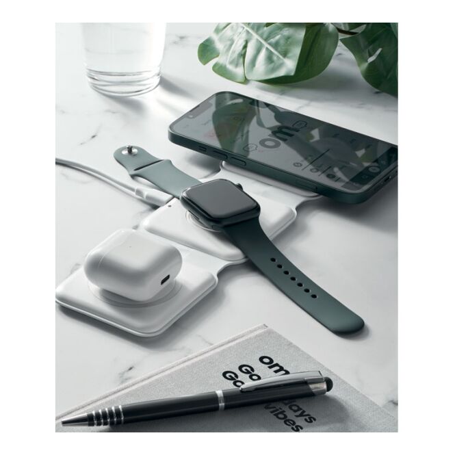 Werbeartikel Wireless Charger 3in1 Ladestation – weiss – mit Logo bedruckt 15W Qi-Standard für das Homeoffice und den Büroalltag