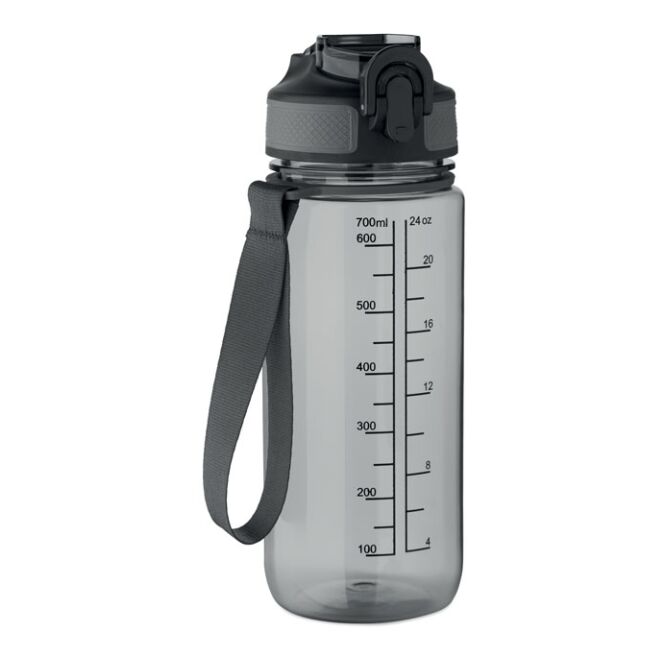 Sport-Werbemittel Trinkflasche MO2792-27 – transparent grau – mit Logo bedruckt 700ml RPET nachhaltig mit Trinkhalm für Sportevents