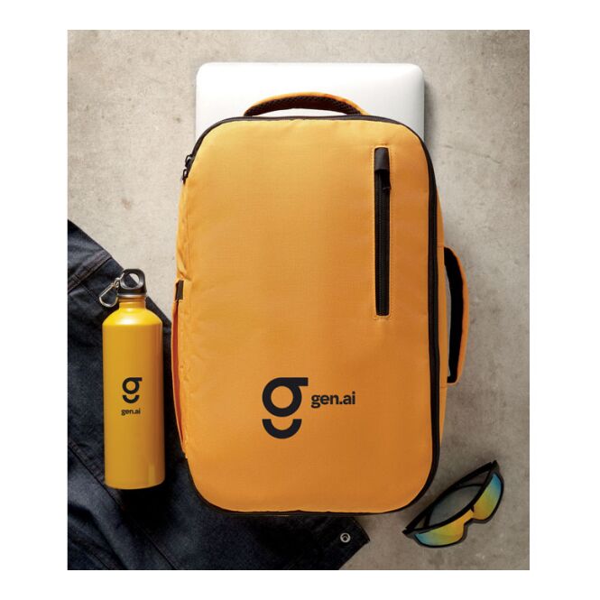 Mitarbeitergeschenk Laptoptaschen-Rucksack – ochre – mit Logo bedruckt nachhaltig aus rPET für 15 Zoll Notebooks für das Homeoffice