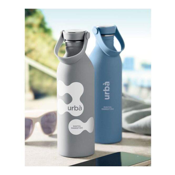 Kundengeschenk Edelstahl-Trinkflasche grau – mit Logodruck 500 ml nachhaltig & auslaufsicher für das Mitarbeiter-Onboarding