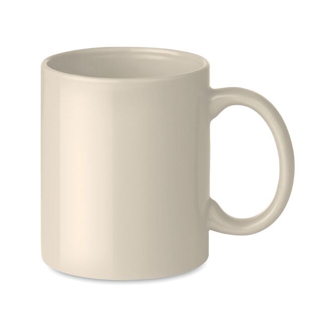 Werbeartikel Kaffeebecher Keramik – beige – mit Logodruck 300 ml für die Büroküche und das Mitarbeiter-Onboarding