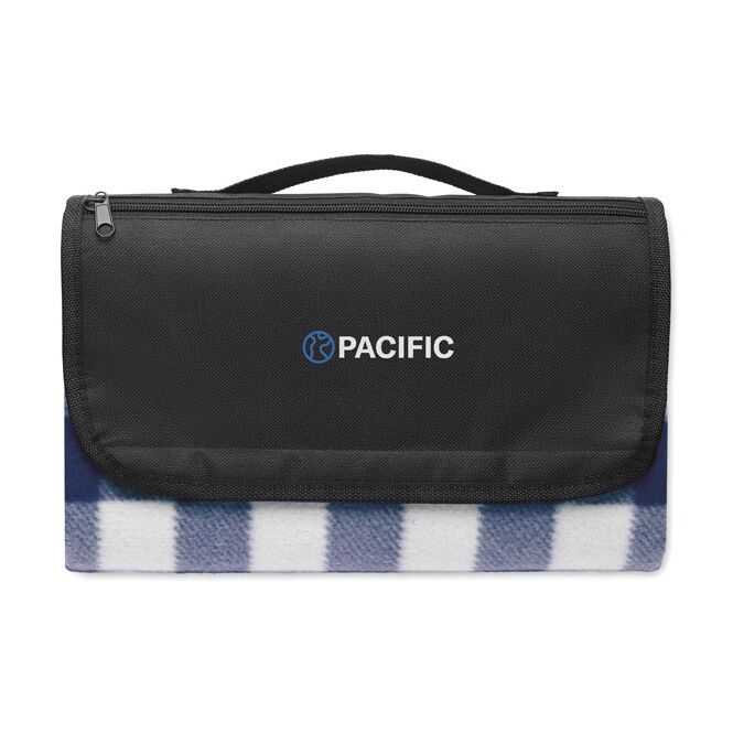 Werbeartikel Picknickdecke rPET-Fleece – blau – mit Logo bedruckt nachhaltig für Teamevents