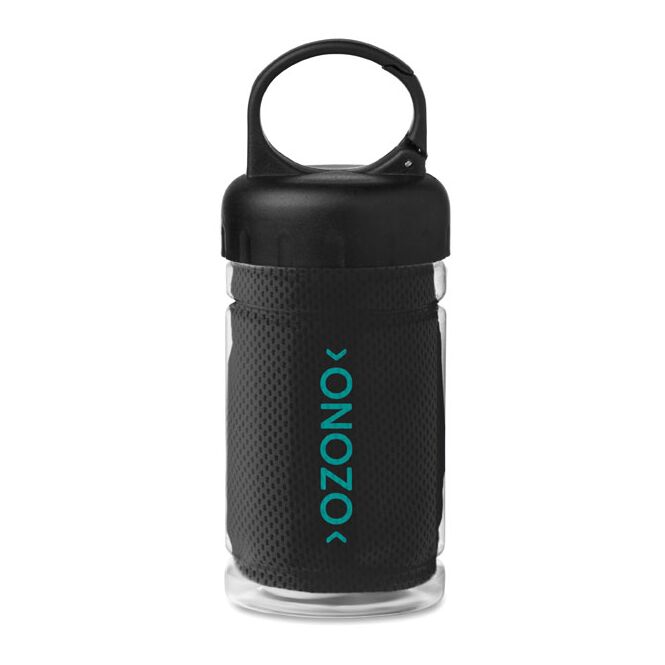 Firmengeschenk Erfrischungs-Handtuch in PET-Flasche – schwarz – mit Logo bedruckt für Outdoor-Events