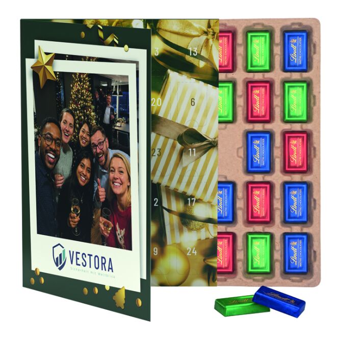 Firmengeschenk Premium Tisch Adventskalender Flip Cover Eco Hochformat – weihnachtszeit – mit bedrucktem Etikett als Weihnachtsgeschenk für Kunden