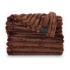 Sagaform Esther Recycelte Fleecedecke 130 x 170 cm Dunkelbraun | ohne Werbeanbringung