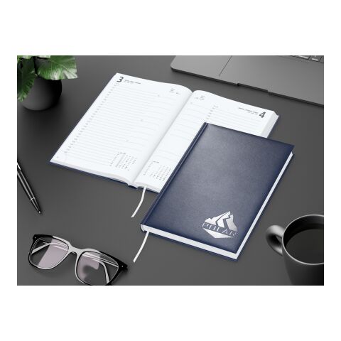 Tageskalender Advance Mo.–So. je 1 Seite Kunstleder-Hardcover Dunkelblau | DIN A5 | Silberprägung | Silberprägung inkl.