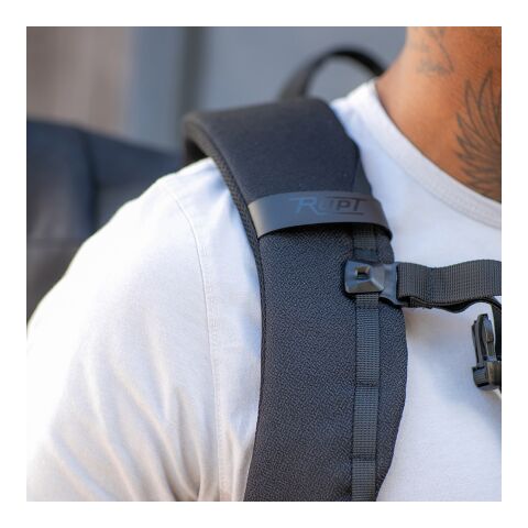 Coloma 28L Rucksack rPET. Oberer Rollverschluss. Laptops bis 17" Schwarz | ohne Werbeanbringung | Nicht verfügbar | Nicht verfügbar | Nicht verfügbar