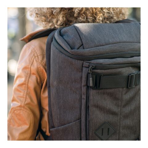 Paso 20L Rucksack aus rPET. Untere Schlaufen. Laptops bis 17" Schwarz | ohne Werbeanbringung | Nicht verfügbar | Nicht verfügbar | Nicht verfügbar