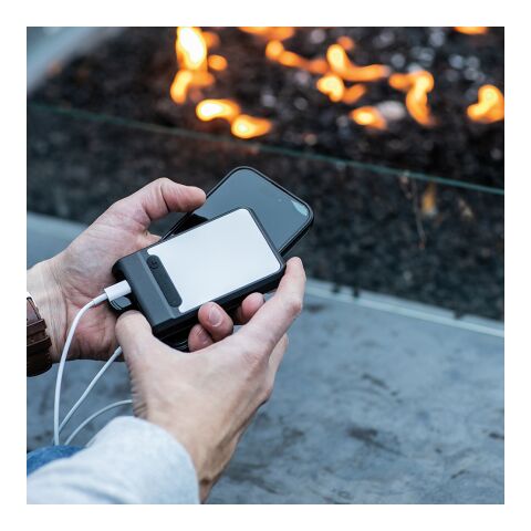 Ampx Powerbank aus rABS mit 6000 mAh.Lädt das Smartphone 2–3 Mal auf Schwarz | ohne Werbeanbringung | Nicht verfügbar | Nicht verfügbar | Nicht verfügbar