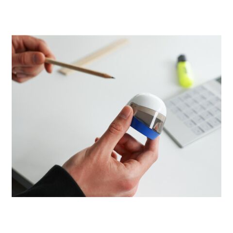 Bleistiftspitzer &quot;Helm&quot; weiß | 1-farbiger Tampondruck | auf den Boden | 25 mm x 35 mm