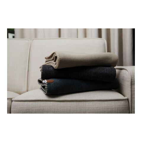 VINGA Bilton Decke Upcycling grün | ohne Werbeanbringung | Nicht verfügbar | Nicht verfügbar | Nicht verfügbar